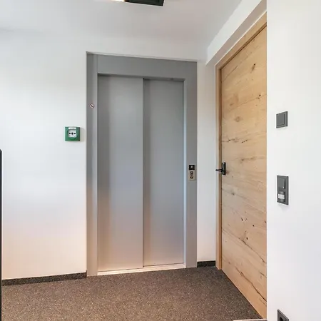 Haus Tauernblick 3 Und 4 아파트 *